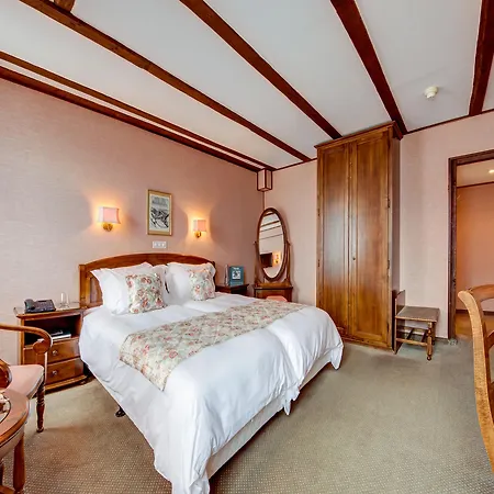 Regina 4*