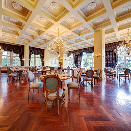 Regina Hotel 4*