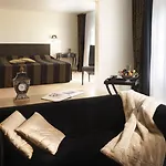 Regina 4*