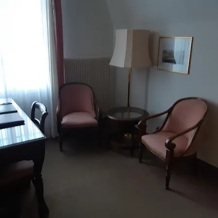Regina 4*