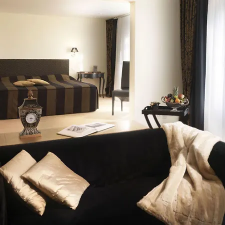 Regina 4*